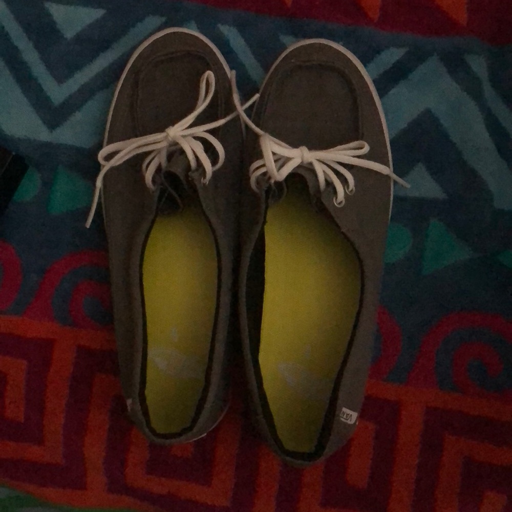 NEW Vans